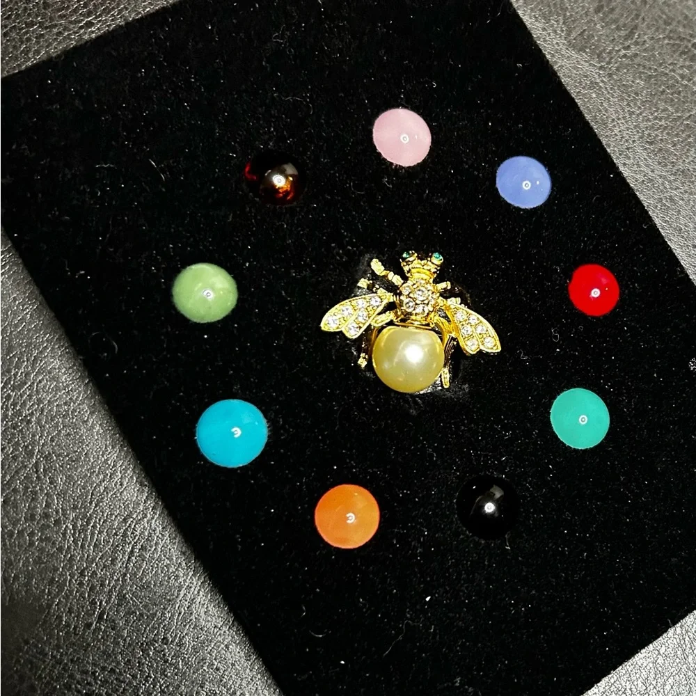 Joan Rivers interchangeable Bee Pin Set - Picture 3 of 3